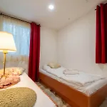 Holiday home Tavba -gocar Az 27 Osob, 8 Apartmanu,8 Koupelen, 8 Kuchyni Na Kraji Lesa *