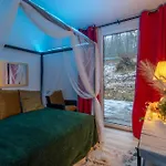 Holiday home Tavba -gocar Az 27 Osob, 8 Apartmanu,8 Koupelen, 8 Kuchyni Na Kraji Lesa Kamenicky Senov