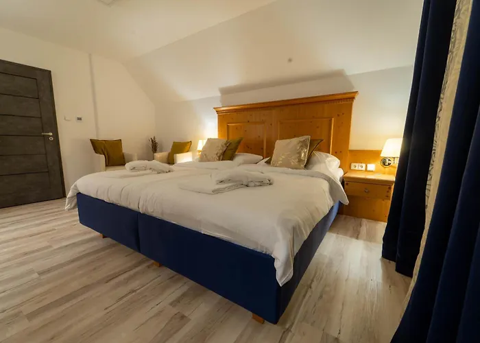 Tavba -gocar Az 27 Osob, 8 Apartmanu,8 Koupelen, 8 Kuchyni Na Kraji Lesa
