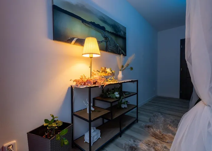 Feriehus Tavba -gocar Az 27 Osob, 8 Apartmanu,8 Koupelen, 8 Kuchyni Na Kraji Lesa