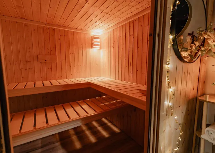 Feriehus Tavba -gocar Az 27 Osob, 8 Apartmanu,8 Koupelen, 8 Kuchyni Na Kraji Lesa *